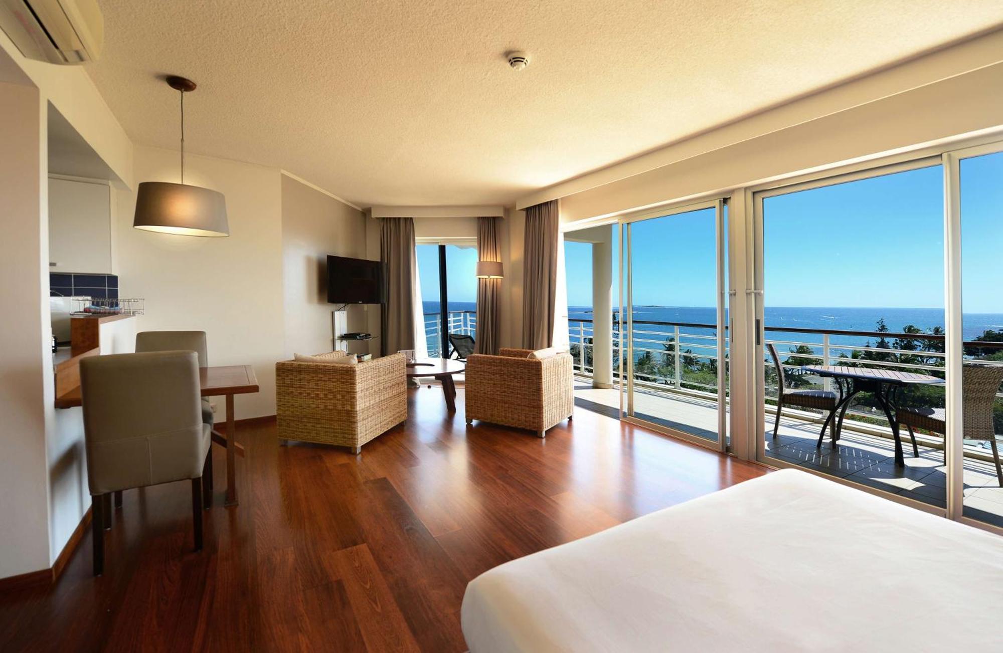 Hilton Noumea La Promenade Residences Экстерьер фото