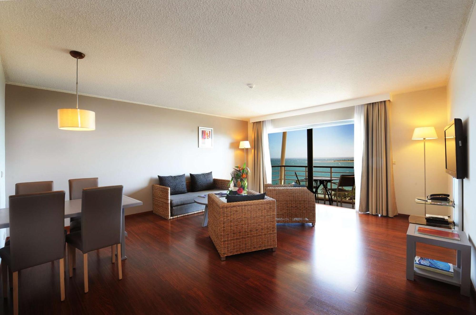 Hilton Noumea La Promenade Residences Экстерьер фото