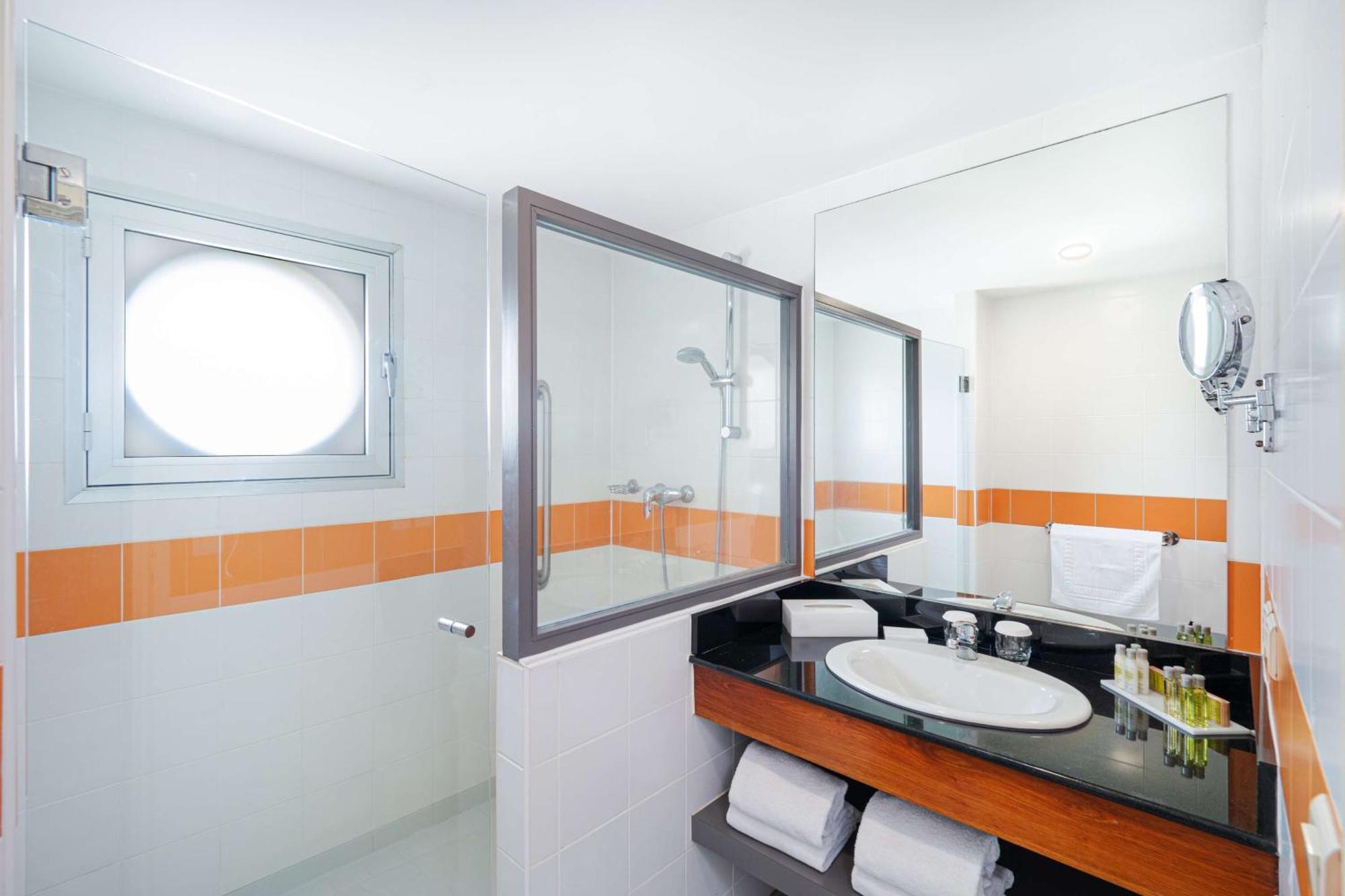 Hilton Noumea La Promenade Residences Экстерьер фото