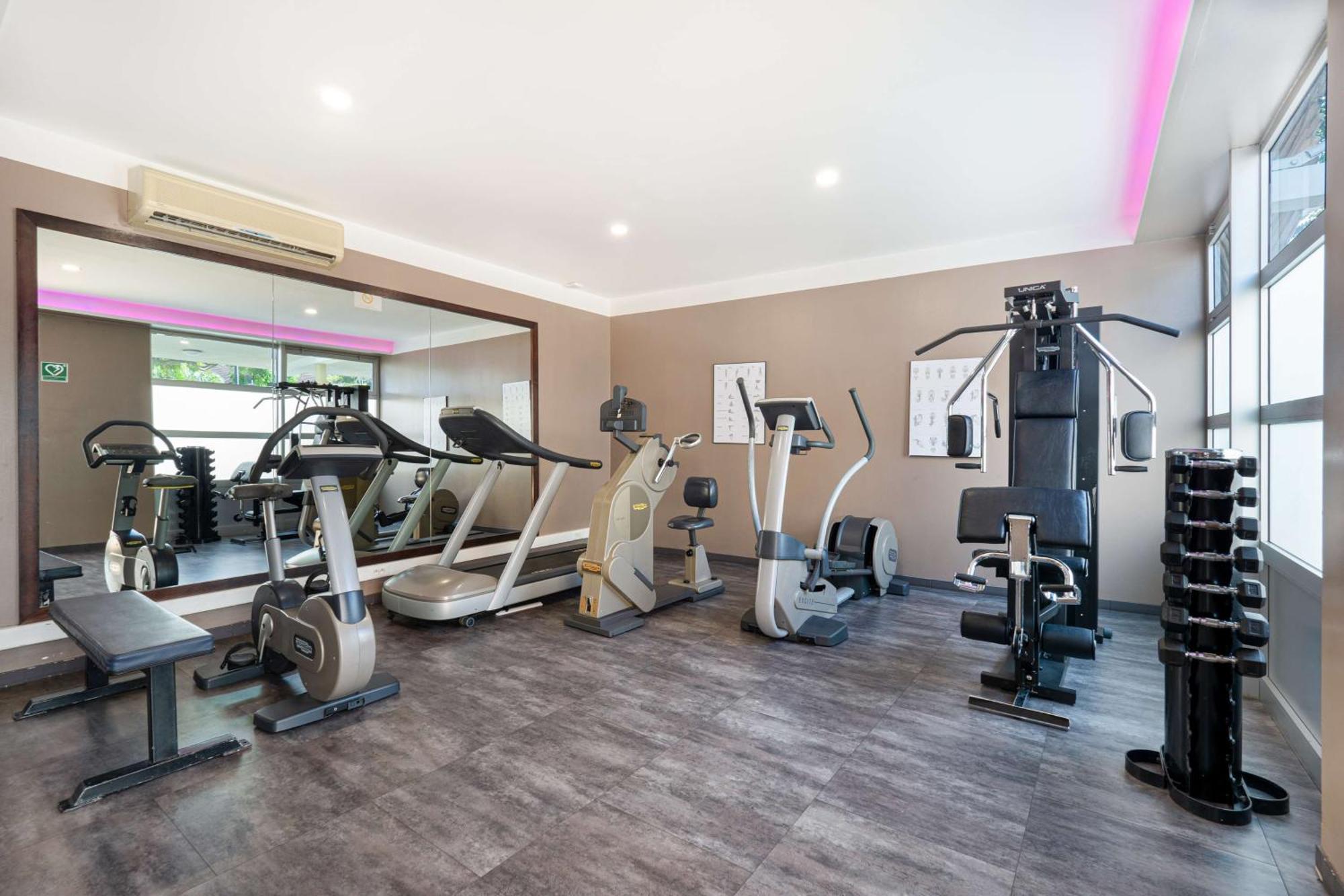 Hilton Noumea La Promenade Residences Экстерьер фото