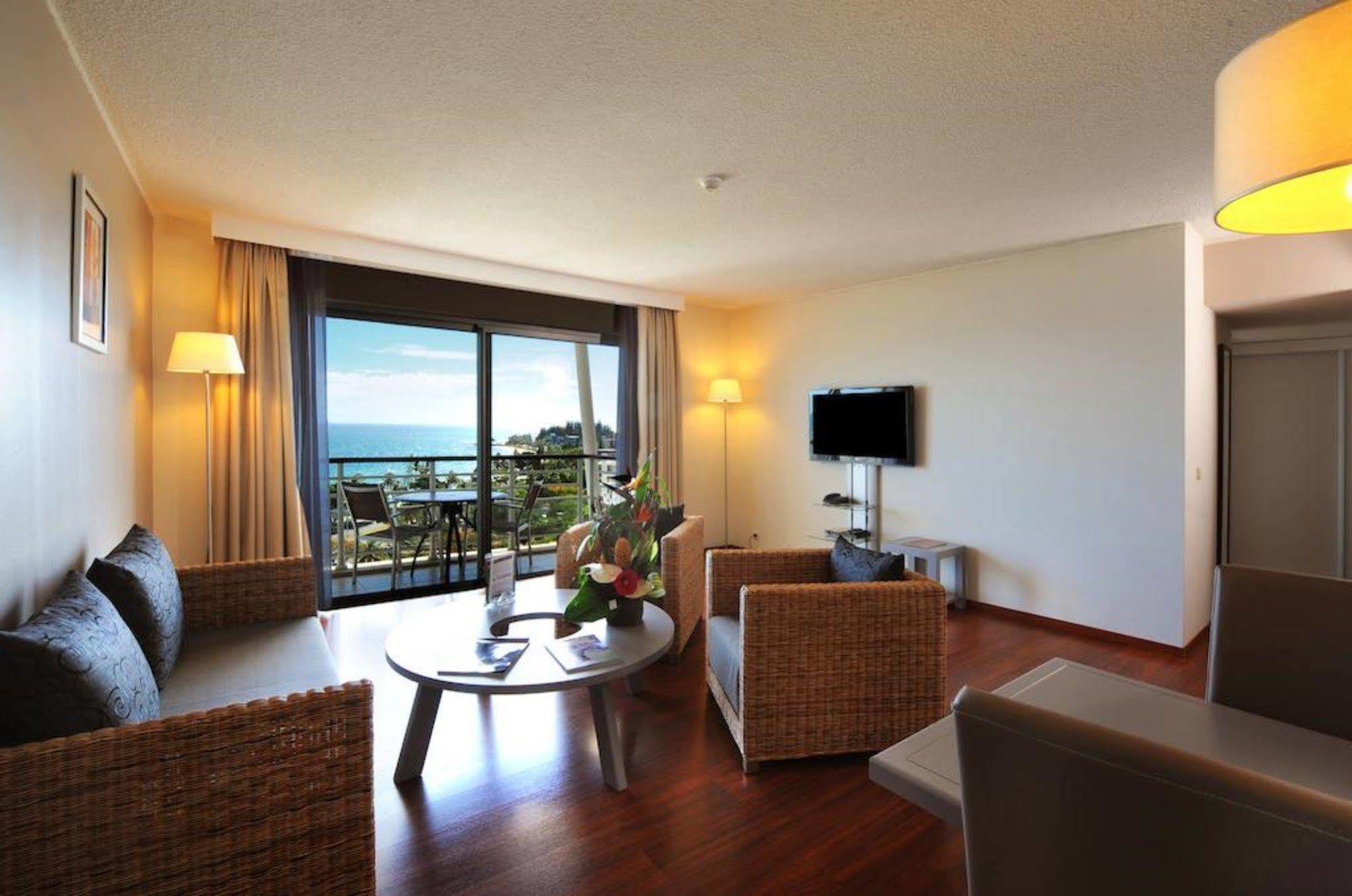 Hilton Noumea La Promenade Residences Экстерьер фото